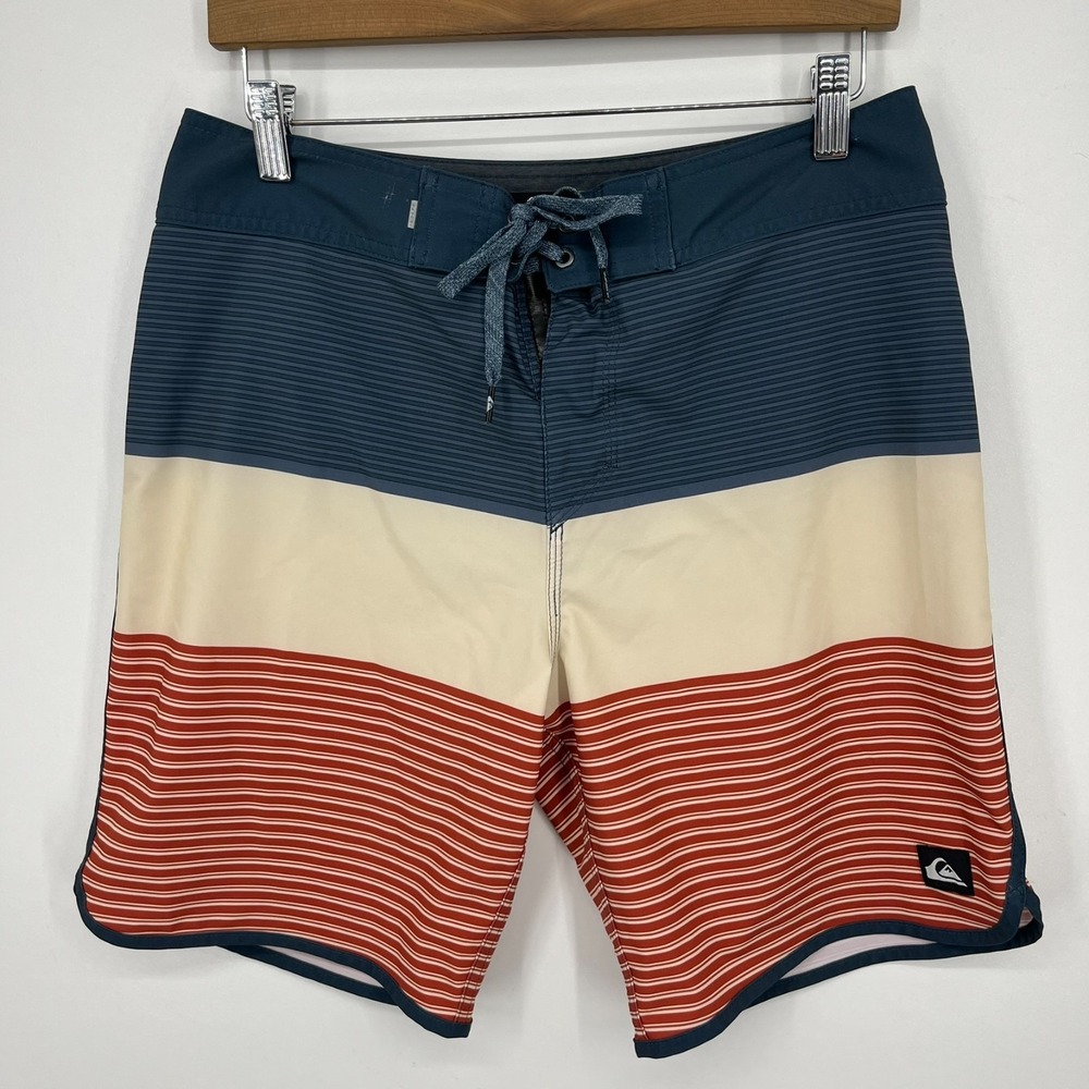 Quiksilver Highline Swim Trunks Mens Size 30 Multicolor Striped Board Shorts